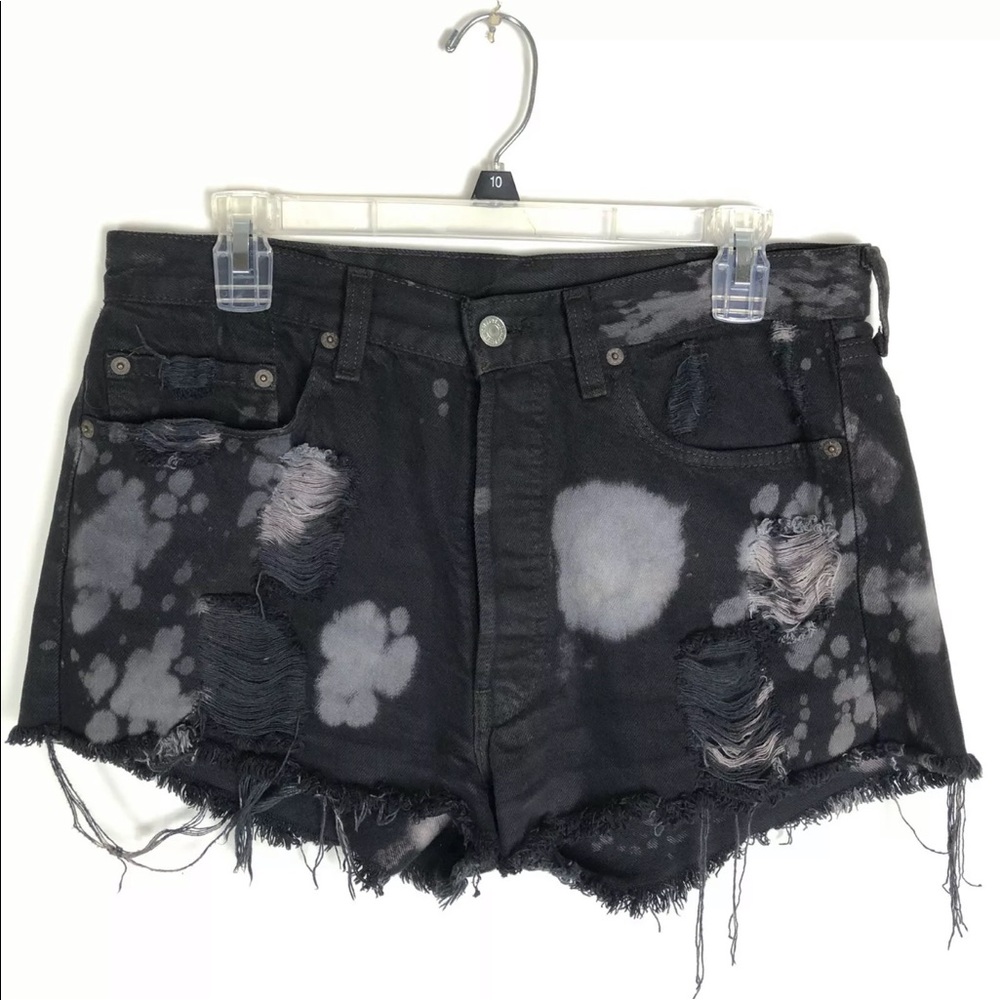 Levi Strauss distressed acid wash denim shorts 32